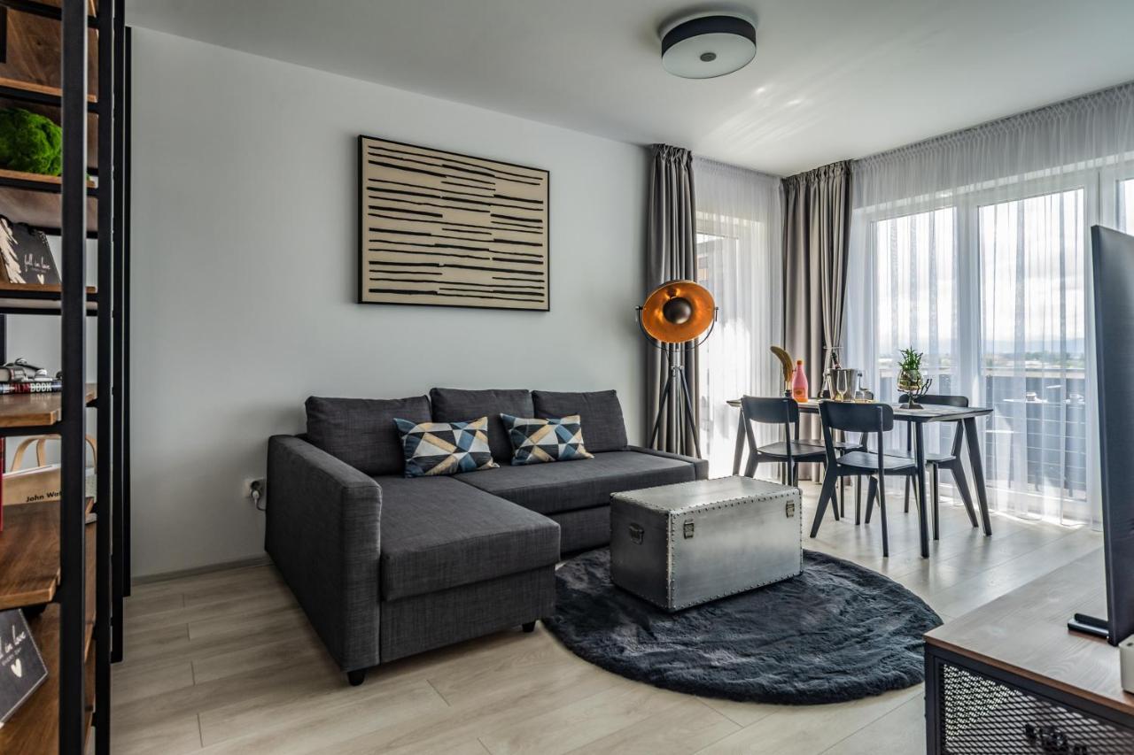 Amazing Condo In Brasov By Valentino - Free Garage Parking מראה חיצוני תמונה