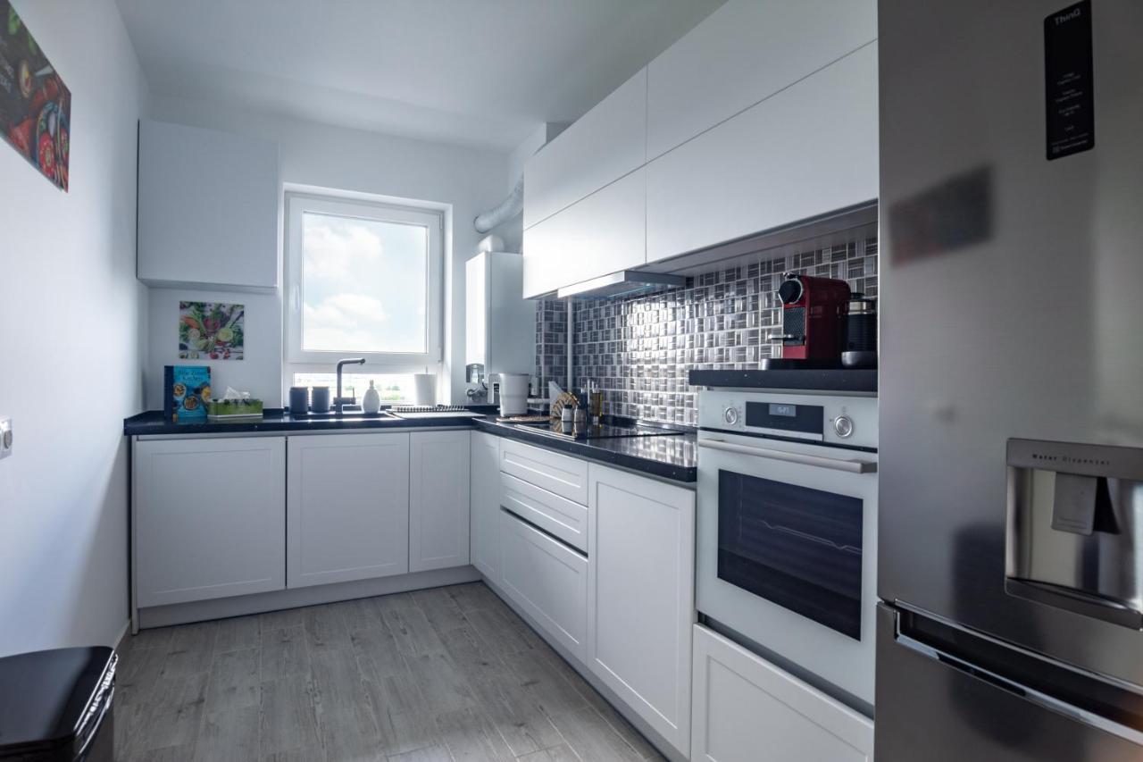 Amazing Condo In Brasov By Valentino - Free Garage Parking מראה חיצוני תמונה